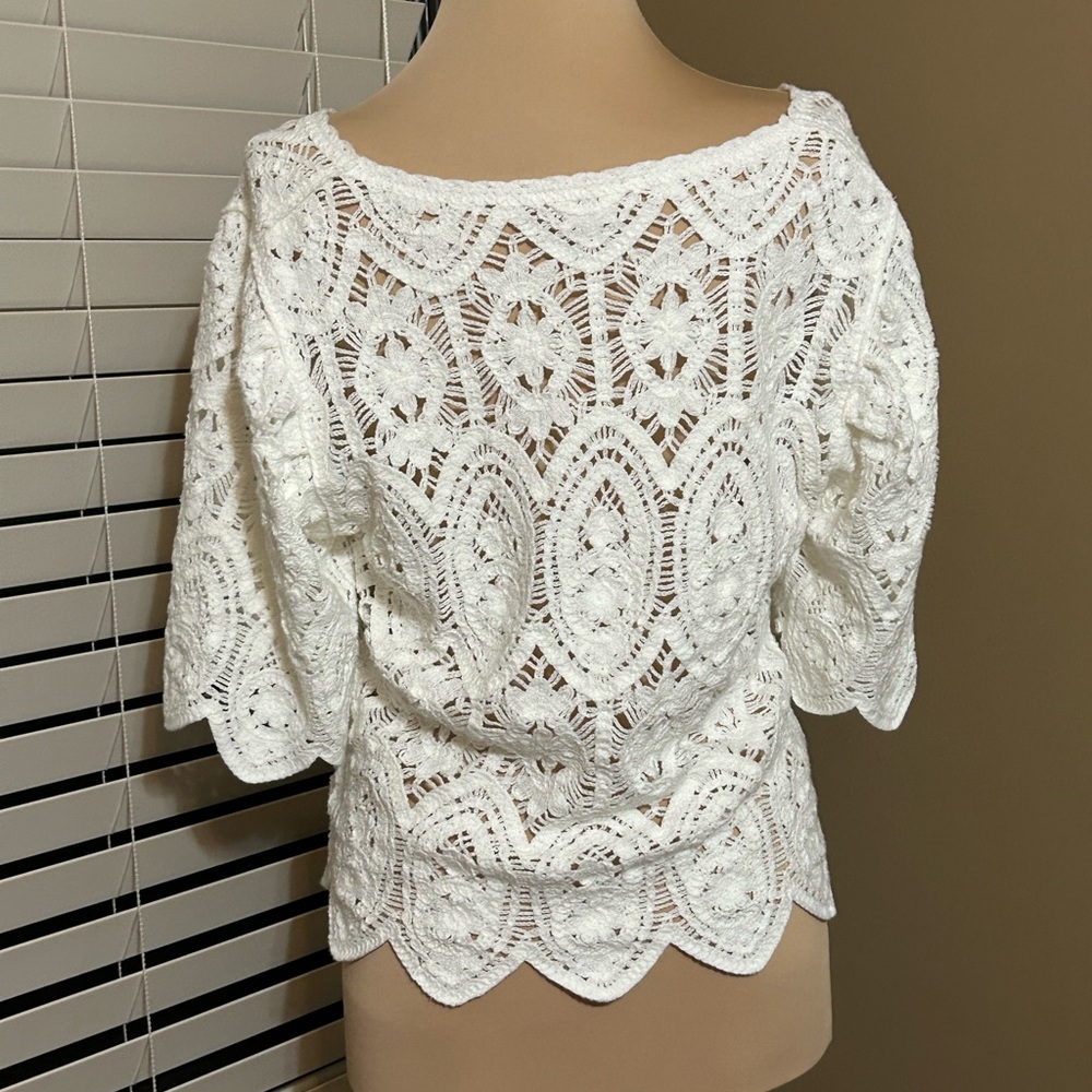Solitaire White Crochet Lace Short Sleeve Top - Picture 3 of 6